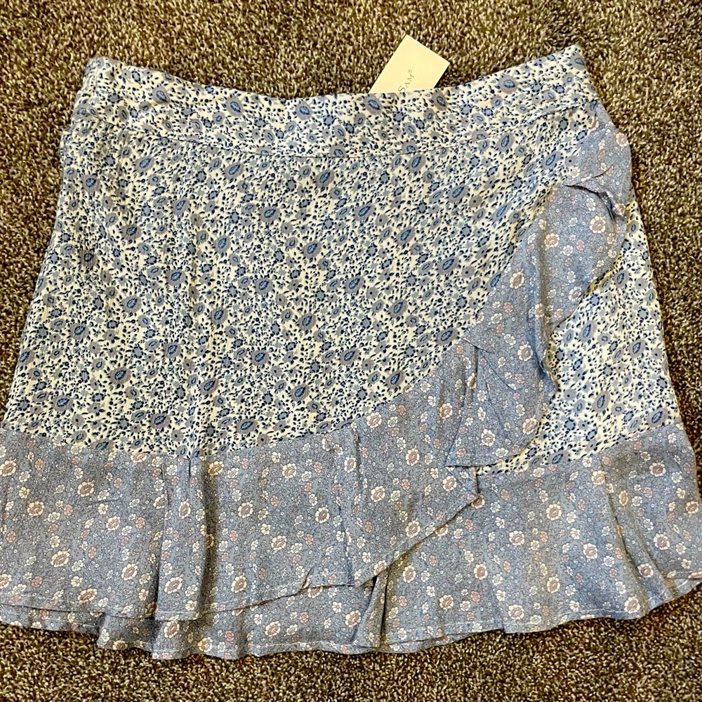 Sim & Sam Blue Floral Skirt NWT